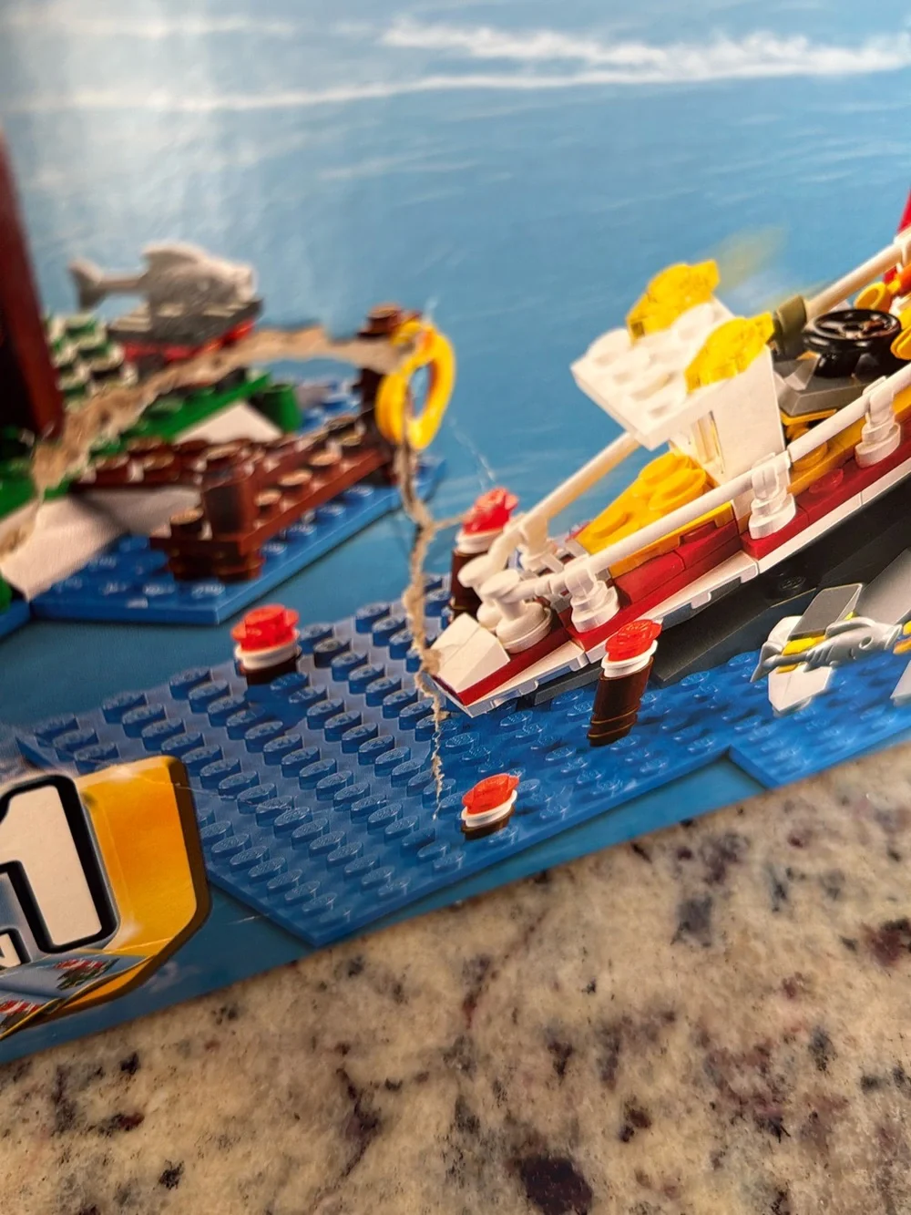 LEGO Creator: Lighthouse Island (5770) - 3-in-1 Set - NISB Flawed Box-See Pics